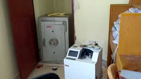 ব্যাংকের ভল্ট কেটে টাকা চুরি