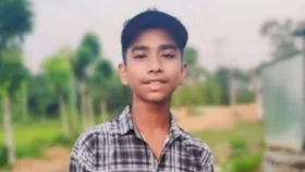 গাছের সঙ্গে মোটরসাইকেলের ধাক্কা, কিশোরের মৃত্যু 