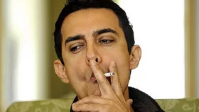 শাহরুখের পর এবার ধূমপান ছাড়লেন আমির খান