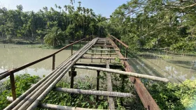 সেতু যেন মরণ ফাঁদ, দুর্ভোগে ১০ হাজার মানুষ