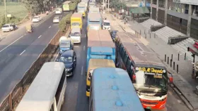 ঢাকা-চট্টগ্রাম মহাসড়কে ১৩ কিলোমিটার যানজট