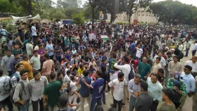 সচিবালয় ঘেরাও জবি শিক্ষার্থীদের, জরুরি সভা ডেকেছে শিক্ষা মন্ত্রণালয়