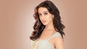 শ্রদ্ধার ফোন থেকে ফাঁস ‘গোপন’ ছবি! 