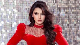 ফের বিতর্কে উর্বশী