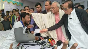 বাড্ডায় শহীদ ও আহতদের মাঝে আর্থিক সহায়তা দিলেন তারেক রহমান