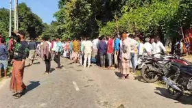 আলীকদমে ট্রাকের ধাক্কায় মোটরসাইকেলের ৩ আরোহী নিহত