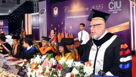 সরকার অবাধ ও সুষ্ঠু নির্বাচন করতে চায় : উপদেষ্টা ফাওজুল কবির