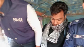 জাবিতে পরীক্ষা দিতে এসে ছাত্রলীগ কর্মী আটক