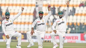 সাজিদ খানের ৯ উইকেটে পাকিস্তানের বড় জয়