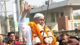 হঠাৎ অসুস্থ হয়ে হাসপাতালে বাবর
