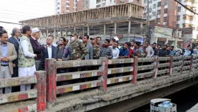 খালপাড়ে তিন উপদেষ্টা, মিলবে কি সমাধান?&nbsp;