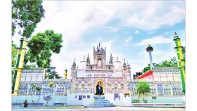 মুঘল আমলের দৃষ্টিনন্দন বজরা শাহি মসজিদ