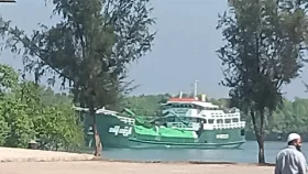 পণ্যবাহী ২ কার্গো জাহাজ ছেড়ে দিল আরাকান আর্মি