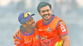 বিজয় &lsquo;আবেগে ভেঙে পড়ায়&rsquo; নেতৃত্বে পরিবর্তন,  রাজশাহীর নতুন অধিনায়ক তাসকিন