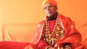 শরীরে ৭ কেজি গয়না পরে কুম্ভমেলায় &lsquo;গোল্ডেন বাবা&rsquo;!