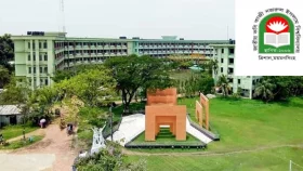 সাংবাদিক পেটানোর ঘটনায় ১৬ শিক্ষার্থী বহিষ্কার