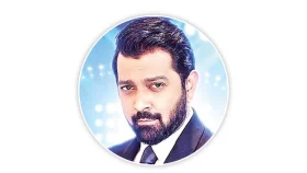 এবার সঞ্চালকের ভূমিকায়