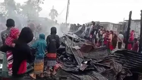 হাতিয়ায় শর্টসার্কিটের আগুনে পুড়ল ১১ দোকান