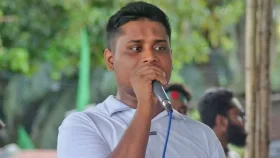 গণ-অভ্যুত্থানের সরকারের ম্যান্ডেট নির্বাচিত দলের চেয়েও বেশি: হাসনাত