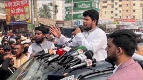 আওয়ামী লীগ নির্বাচনে অংশগ্রহণ করতে পারবে না: মাহফুজ আলম