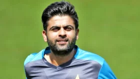 সুদর্শন হওয়ায় পাকিস্তানের সিনিয়ররা 'ঈর্ষা করতো' শেহজাদকে