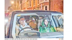 মাকে নিয়ে বাসায় ফিরলেন তারেক