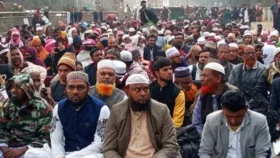 দাবি আদায় না হওয়া পর্যন্ত রাজপথে থাকার হুঁশিয়ারি ইবতেদায়ি শিক্ষকেরা