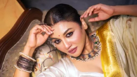 &lsquo;পুতুলনাচের ইতিকথা&rsquo; নিয়ে কলকাতায় জয়া