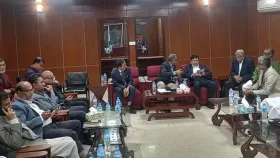 সমাধান ছাড়াই রেল কর্মকর্তাদের সঙ্গে বৈঠক শেষ, চলবে কর্মবিরতি