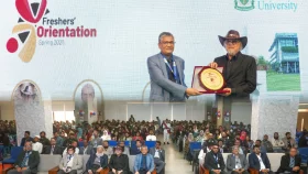 নবীনবরণ করল গ্রিন ইউনিভার্সিটি