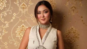এভাবে বাধা দিয়ে কি প্রমাণ করতে চাইছেন আপনারা?