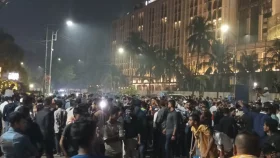 ইন্টারকন্টিনেন্টালের সামনে আন্দোলনে আহতদের অবস্থান