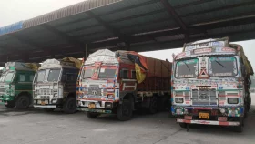 ভারত থেকে এলো ১০০ মেট্রিক টন সিদ্ধ চাল