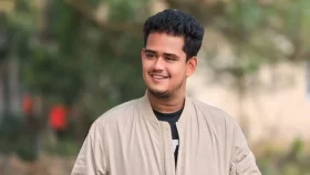 ছাত্রলীগ নেতাকে গণপিটুনি দিয়ে পুলিশে সোপর্দ