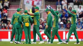 ১২ জনের দক্ষিণ আফ্রিকা দলের ৬ জনই আনকোরা