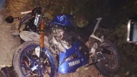 মোটরসাইকেল নিয়ন্ত্রণ হারিয়ে প্রাণ গেল ২ কলেজছাত্রের