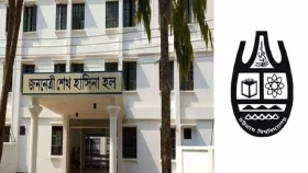 সাংবাদিকদের হেনস্তা করলেন &lsquo;শেখ হাসিনা&rsquo; হলের ছাত্রীরা