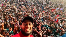 মুশফিকের সেলফিতে ফরচুন বরিশালের বিপিএল শিরোপা উদযাপন