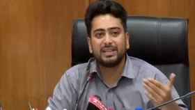 জুলাই শহীদ পরিবারে দেয়া ভাতা-চাকরি কোটা হিসেবে যুক্ত হবে না: নাহিদ