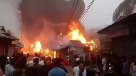 লক্ষ্মীপুরে ভয়াবহ আগুন, পুড়েছে ২০ ব্যবসাপ্রতিষ্ঠান