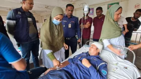 অবৈধ ড্রেজার উচ্ছেদ অভিযানে হামলা, পুলিশসহ আহত ৬