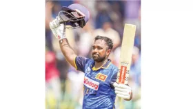অজিদের একাই হারালেন আসালাঙ্কা