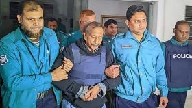 স্ত্রীসহ সাবেক সমাজকল্যাণ মন্ত্রী নুরুজ্জামানের দেশত্যাগে নিষেধাজ্ঞা