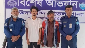 তুচ্ছ ঘটনায় দাউদকান্দিতে বৃদ্ধকে কুপিয়ে হত্যা, গ্রেপ্তার ২