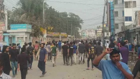 ছাত্র রাজনীতি বন্ধের দাবিতে কুয়েটে উত্তেজনা, ধাওয়া-পাল্টা ধাওয়া
