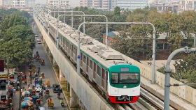 মেট্রোরেল বন্ধের হুমকি কর্মীদের
