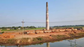 চন্দনাইশে অবৈধ ইটভাটা বন্ধের দাবি