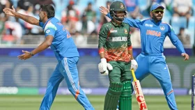 ব্যাটিং বিপর্যয়ে বাংলাদেশ, রোহিতের ভুলে অক্ষরের হ্যাটট্রিক মিস