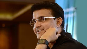 সড়ক দুর্ঘটনা থেকে কোনোমতে বাঁচলেন সৌরভ গাঙ্গুলী