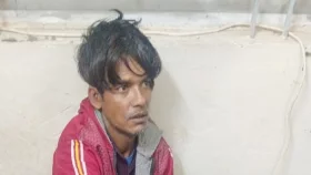মেয়েকে ধর্ষণের অভিযোগে বাবা গ্রেপ্তার
